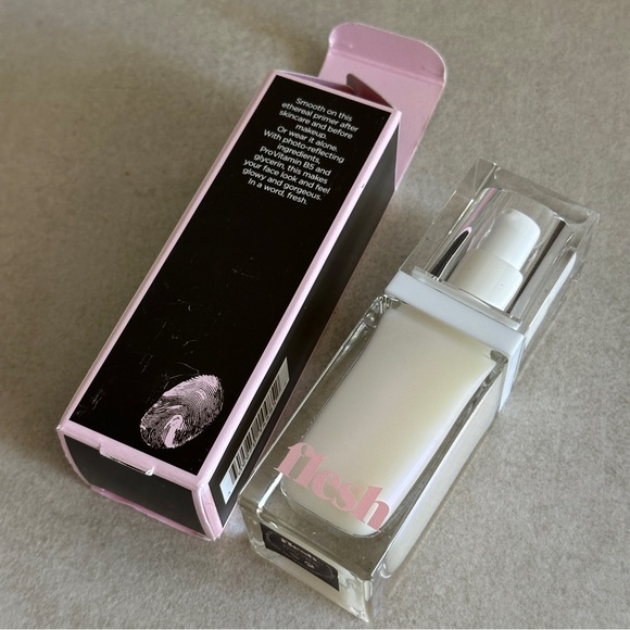 Flesh Fresh Flesh Illuminating Primer - Glowing Base Makeup, 30mL - Picture 3 of 4
